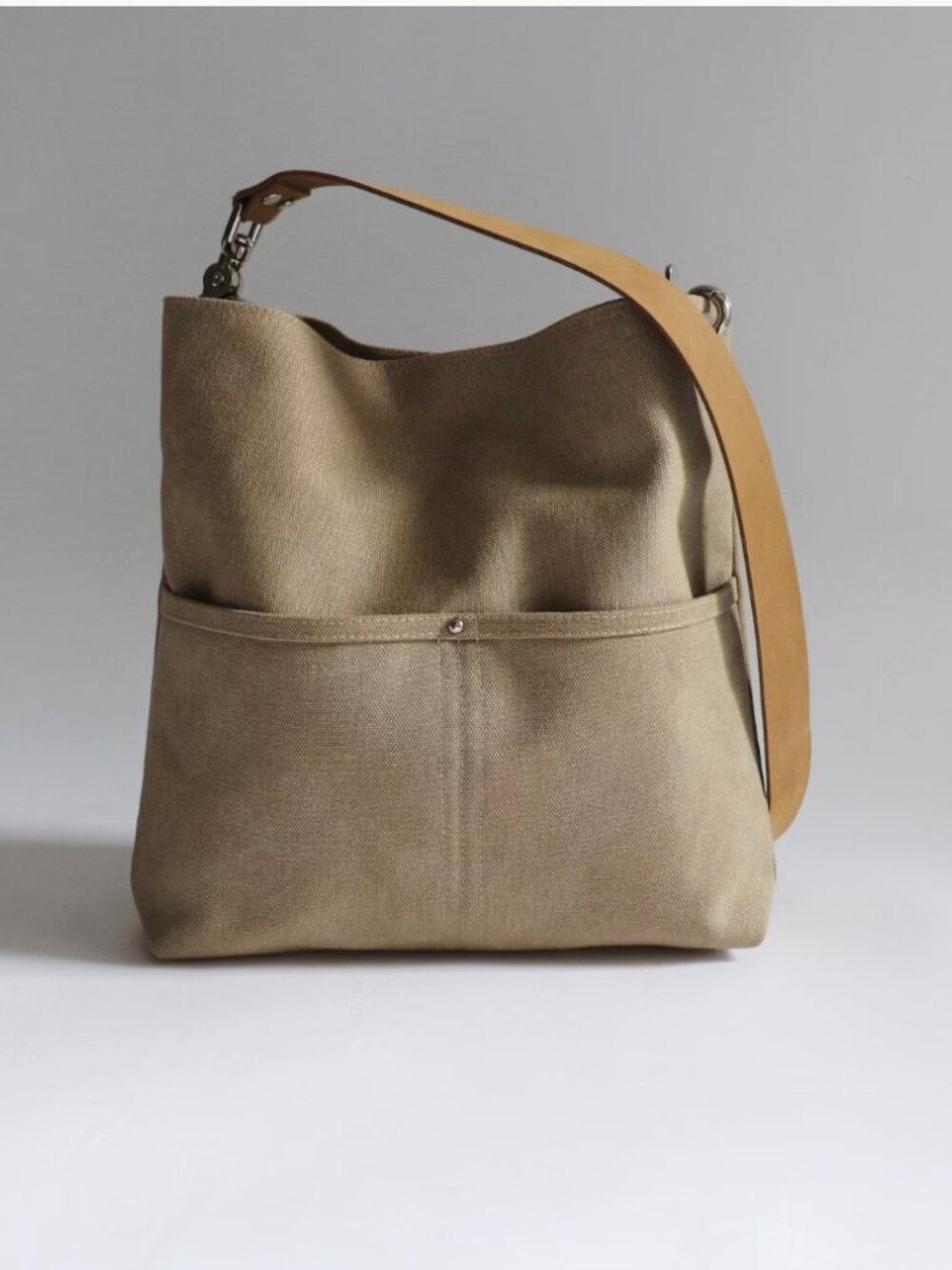 GUC Independent Reign Canvas Hobo Handbag - Medium Capacity